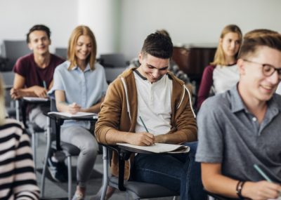 Öğrencilerin ya da gençlerin ev dışındaki hayatları gözlenir. Arkadaş çevreleri, bulundukları ortamlar ve irtibatta olduğu insanlarla ilişkileri incelenir ...